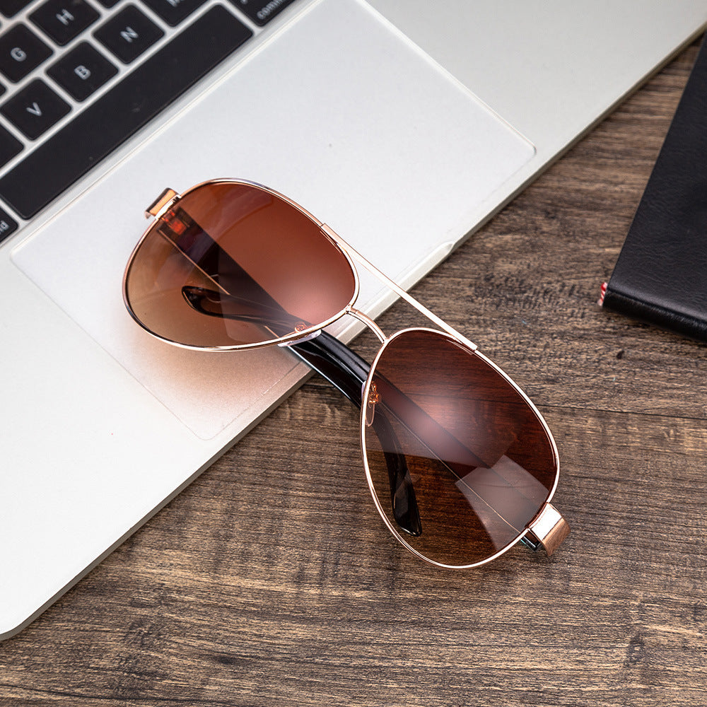 Watch and sunglasses creative combination set featuring a quartz movement watch with a 40mm round dial, imitation leather strap, and stainless steel pin buckle, paired with stylish sunglasses for a business-ready look