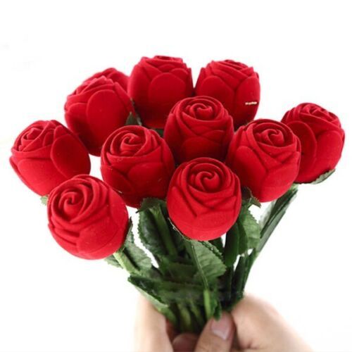 "Red Rose Flower Ring Gift Box β An elegant jewelry box featuring a romantic red rose design, perfect for showcasing rings, cuff links, earrings, and other small jewelry. Ideal for special occasions and thoughtful gifting."