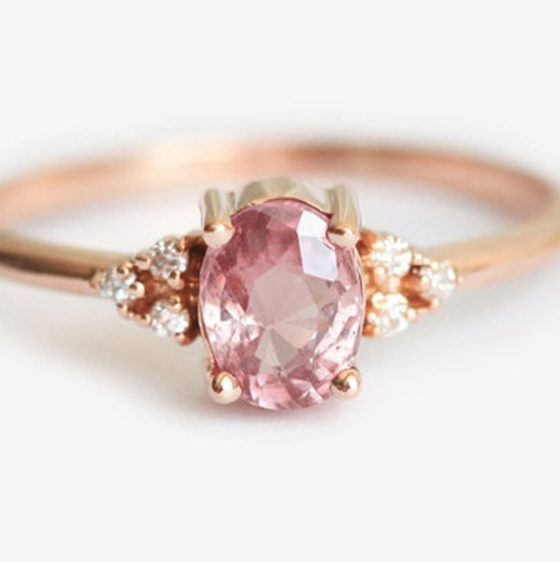 Add a bold touch of elegance to your collection with the Geometric Alloy Ring, designed to stand out with its modern geometric styling and sparkling artificial gems and diamonds. This stunning piece is perfect for women who appreciate the beauty of refined craftsmanship and contemporary design.