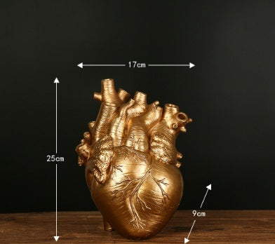 "Art Vase Heart Sculpture β An elegant resin heart sculpture without a base, crafted in American style, perfect for adding a touch of love and sophistication to any room as a decorative ornament."