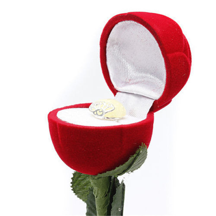 "Red Rose Flower Ring Gift Box β An elegant jewelry box featuring a romantic red rose design, perfect for showcasing rings, cuff links, earrings, and other small jewelry. Ideal for special occasions and thoughtful gifting."