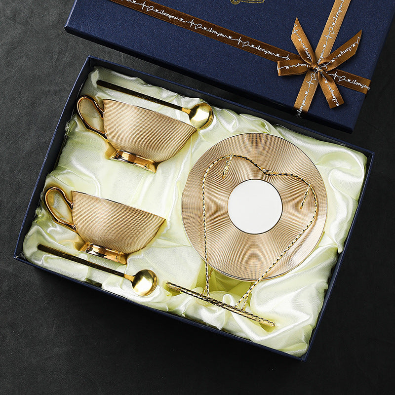 European elegance luxury coffee cup set, offering a sophisticated and timeless design for your coffee moments. #LuxuryCoffeeSet #EuropeanElegance #TimelessDesign #SophisticatedStyle #CoffeeLovers #ElegantTableware #FineChina #LuxuryAccessories
