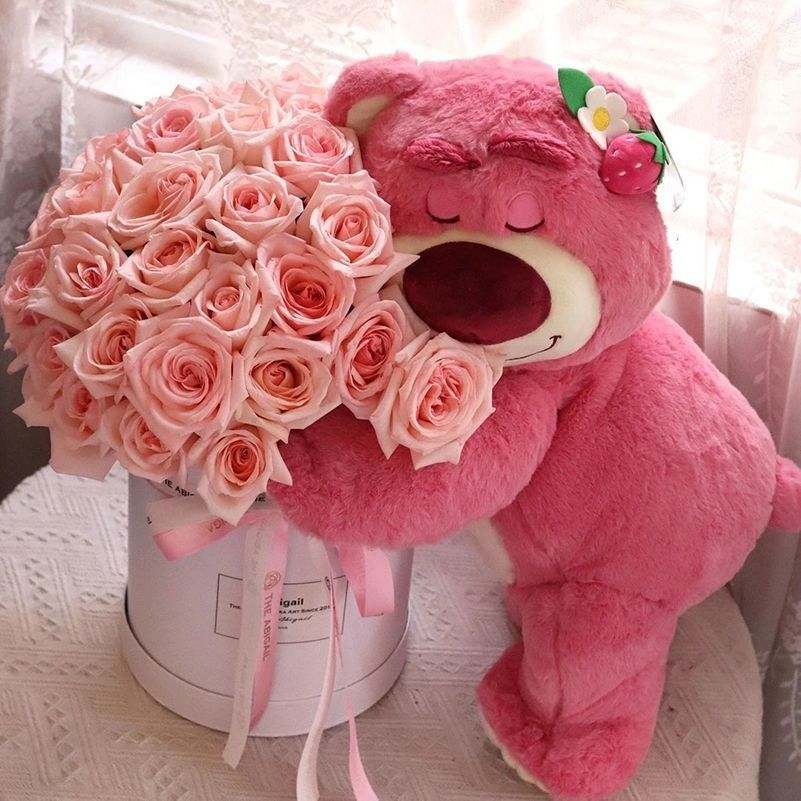 Stuffed Bear with Bouquet – Adorable teddy bear with preserved fresh flowers, LED lights, and a greeting card. Perfect gift for any occasion like birthdays or anniversaries.