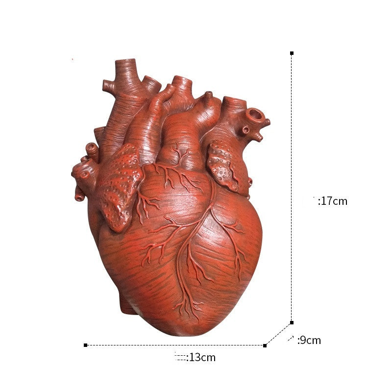 "Art Vase Heart Sculpture – An elegant resin heart sculpture without a base, crafted in American style, perfect for adding a touch of love and sophistication to any room as a decorative ornament."