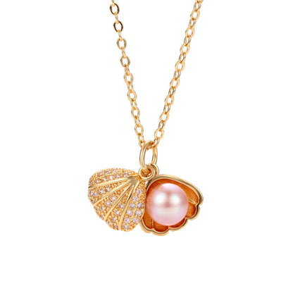 "Shell Freshwater Pearl Necklace – A delicate pendant featuring a 7-8mm freshwater pearl, available in various styles with white gold or gold supports. Elegant and timeless, perfect for adding sophistication to any occasion."