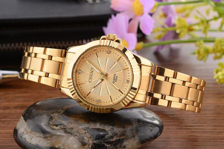Luxury stainless steel man watch, offering timeless elegance and a sleek design suitable for both men and women. #LuxuryWatch #StainlessSteelWatch #TimelessElegance #UnisexWatch #FashionTimepiece #MenAndWomenStyle #SleekDesign #LuxuryAccessories