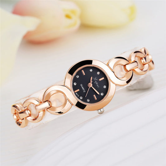 Classic Gold Alloy Quartz Watch – Luxury Business Timepiece
Refined elegance meets precise craftsmanship with the Classic Gold Alloy Quartz Watch, a luxury business timepiece that effortlessly combines sophistication and functionality. Whether you're at a corporate meeting or enjoying a casual evening, this watch makes a statement of style and success.