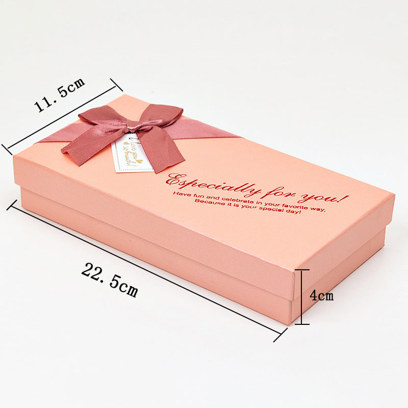 **Rose Soap Flower Gift Box – Elegant & Luxurious 🌹** 12 soap flowers and **gold leaf roses** in a beautifully designed **22.5 x 11.5 x 4 cm** gift box. Ideal for any special occasion. **1 x Gift Box**.