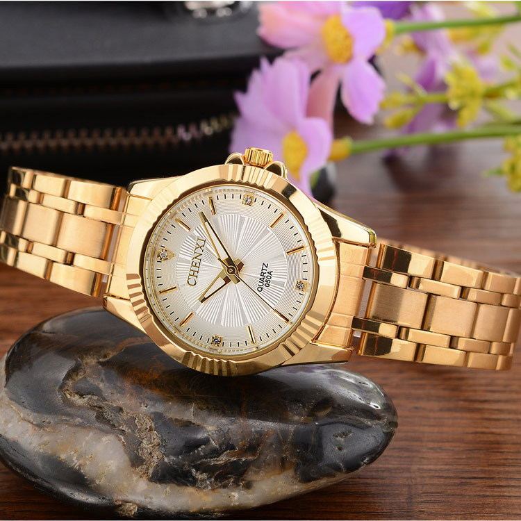 Luxury stainless steel man watch, offering timeless elegance and a sleek design suitable for both men and women. #LuxuryWatch #StainlessSteelWatch #TimelessElegance #UnisexWatch #FashionTimepiece #MenAndWomenStyle #SleekDesign #LuxuryAccessories