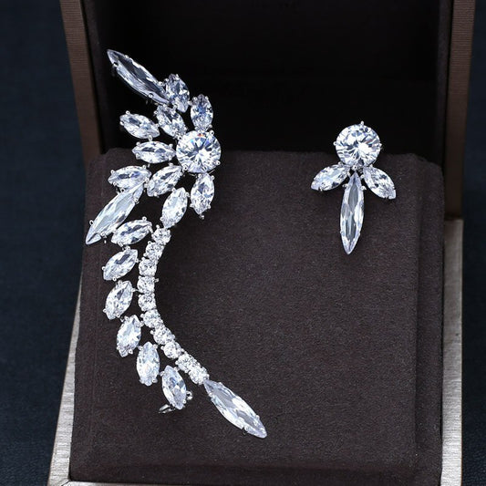 These elegant **Earrings** are crafted from durable **Copper** with a sleek **geometric design**. Finished with **diamond processing**, they offer a touch of sophistication perfect for any occasion.