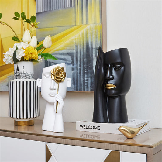 Twin ornaments resin vase, a perfect blend of light luxury and modern home décor to enhance any space. #ResinVase #LightLuxuryDécor #HomeAccessories #ModernVase #ElegantHomeStyle #LuxuryDecor #ChicInterior #DecorativeVase
