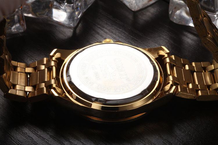 Luxury stainless steel man watch, offering timeless elegance and a sleek design suitable for both men and women. #LuxuryWatch #StainlessSteelWatch #TimelessElegance #UnisexWatch #FashionTimepiece #MenAndWomenStyle #SleekDesign #LuxuryAccessories