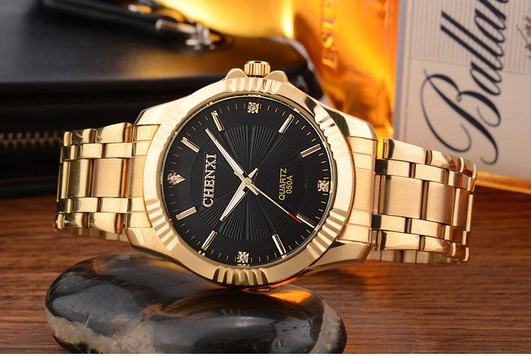 Luxury stainless steel man watch, offering timeless elegance and a sleek design suitable for both men and women. #LuxuryWatch #StainlessSteelWatch #TimelessElegance #UnisexWatch #FashionTimepiece #MenAndWomenStyle #SleekDesign #LuxuryAccessories