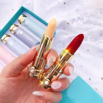 Lipstick set featuring a combination of lip gloss and lipstick, suitable for all skin types, with a shelf life of 3 years, designed to modify and enhance the lips.