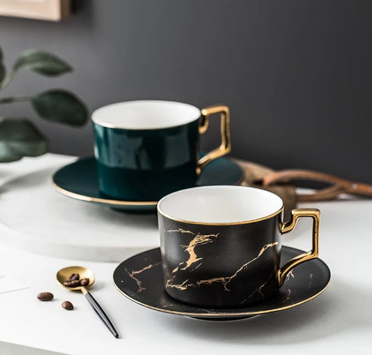 Indulge in a touch of luxury with the Phnom Penh Elegance Small Coffee Cup, designed for those who appreciate both style and function. Perfectly crafted for your daily coffee ritual, this exquisite ceramic cup adds a sophisticated flair to your collection.