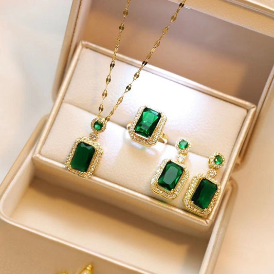 Add a touch of elegance and sophistication to your collection with the Light Luxury Emerald Pendant Set. Designed for those who appreciate refined beauty, this set features a stunning emerald pendant and matching accessories that will elevate any outfit.