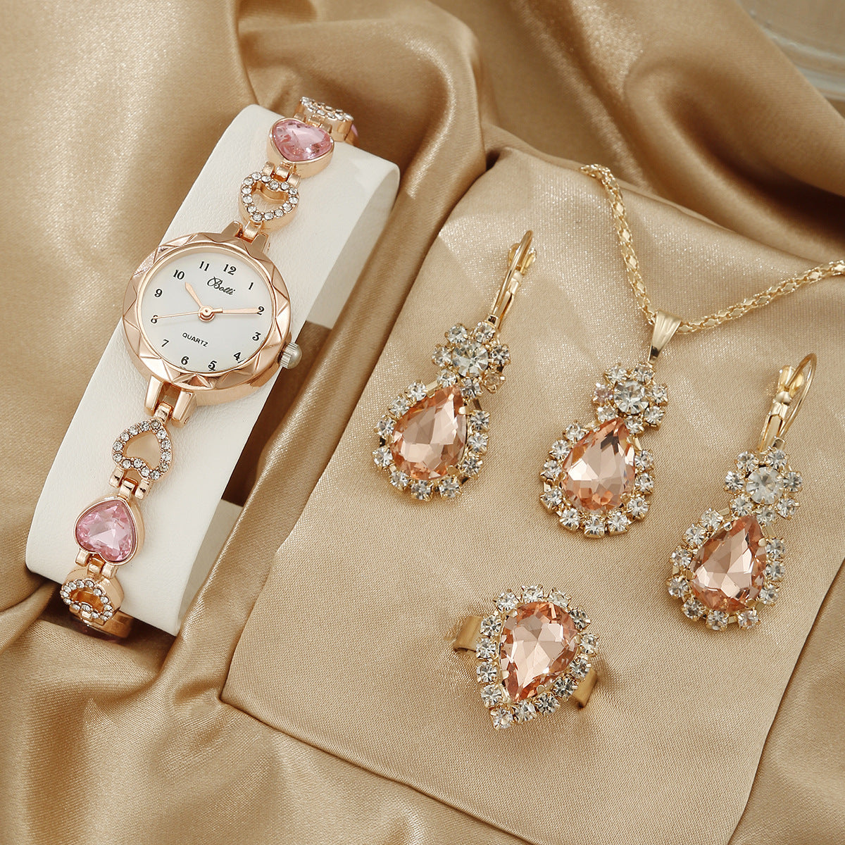 Embrace elegance and simplicity with the Women's Simple Disc Quartz Watch, a beautiful timepiece designed for modern women. This light luxury set combines the perfect balance of functionality and fashion, making it a versatile accessory for any occasion.