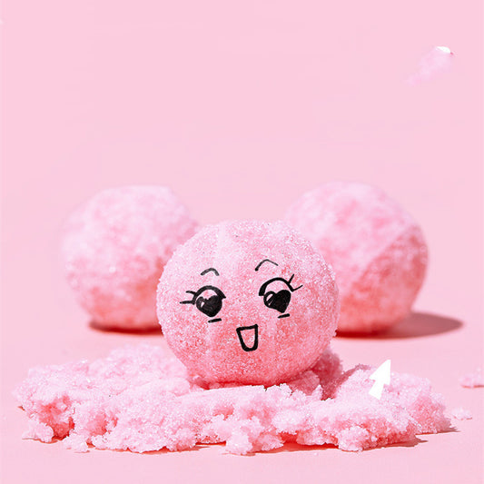 **Peach Sugar Ball Body Scrub 2-in-1** – **Exfoliate and smooth** your skin while bathing. This **peach-scented scrub** gently removes dead skin, leaving you with soft, radiant skin. 🍑 **140g per can.**