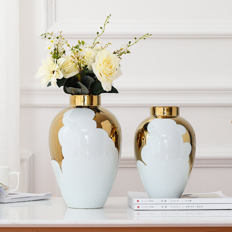 Creative household ceramic vase with elegant glazed porcelain finish, perfect for adding a touch of sophistication to any home décor. #CeramicVase #HomeDécor #PorcelainVase #ElegantDecor #GlazedPorcelain #SophisticatedStyle #CreativeDesign #InteriorStyle