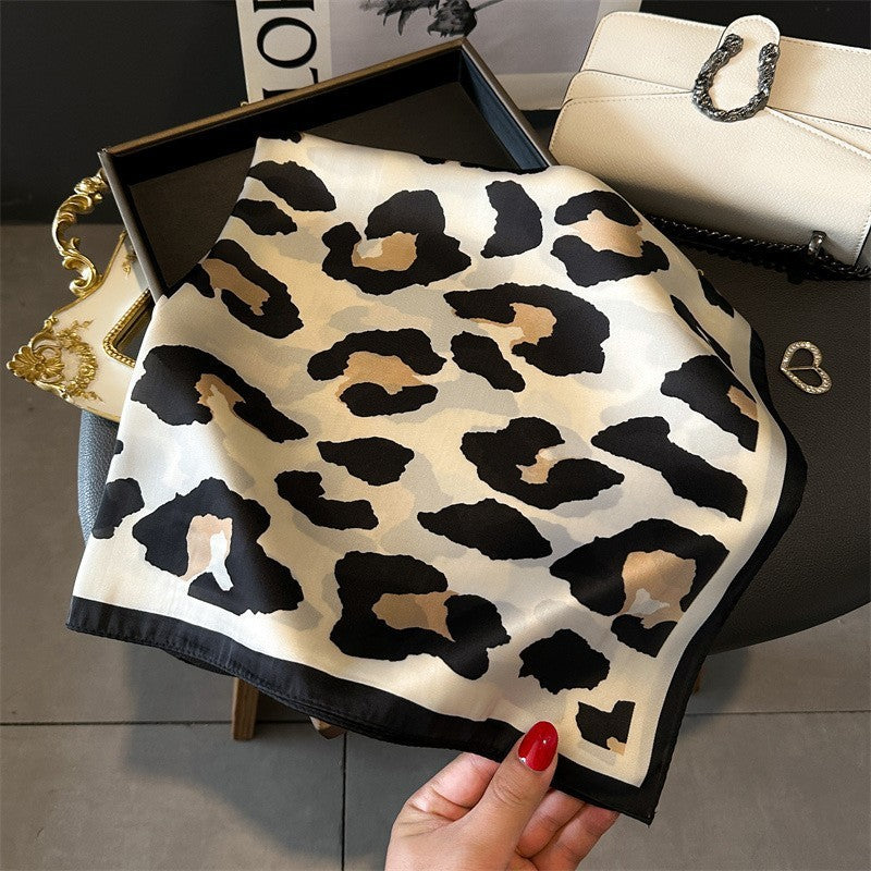 Artificial Silk Scarf Gift Set – Soft and elegant 70×70 cm silk satin scarf, perfect for spring, summer, and autumn. Lightweight, smooth, and versatile for various styling options. Available in multiple colors. An ideal gift choice.